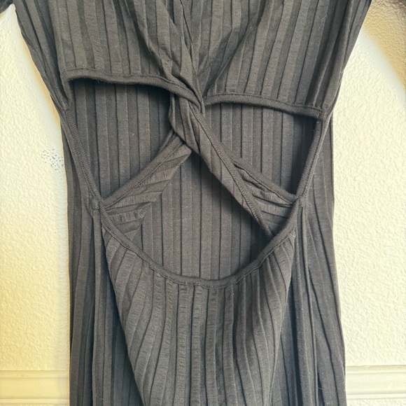 JONATHAN SIMKHAI Standard Large Ribbed Black Midi Dress with Back Twist Cutout - Picture 5 of 11